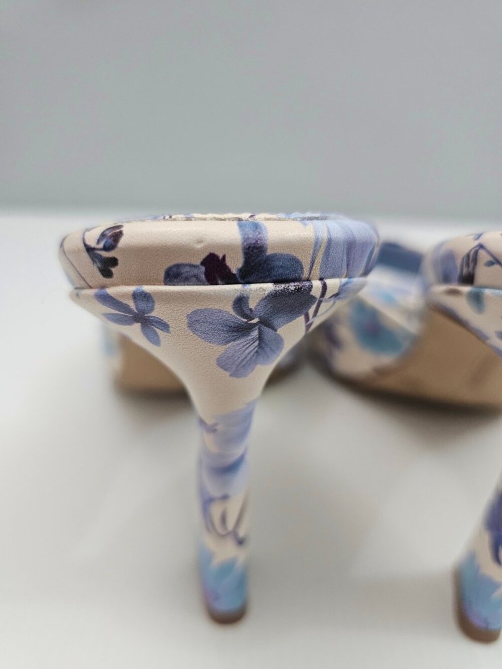 Vince Camuto Paigely Mule Heels Womens 11 Blue Floral Cream Slip On Open Toe - Picture 12 of 16